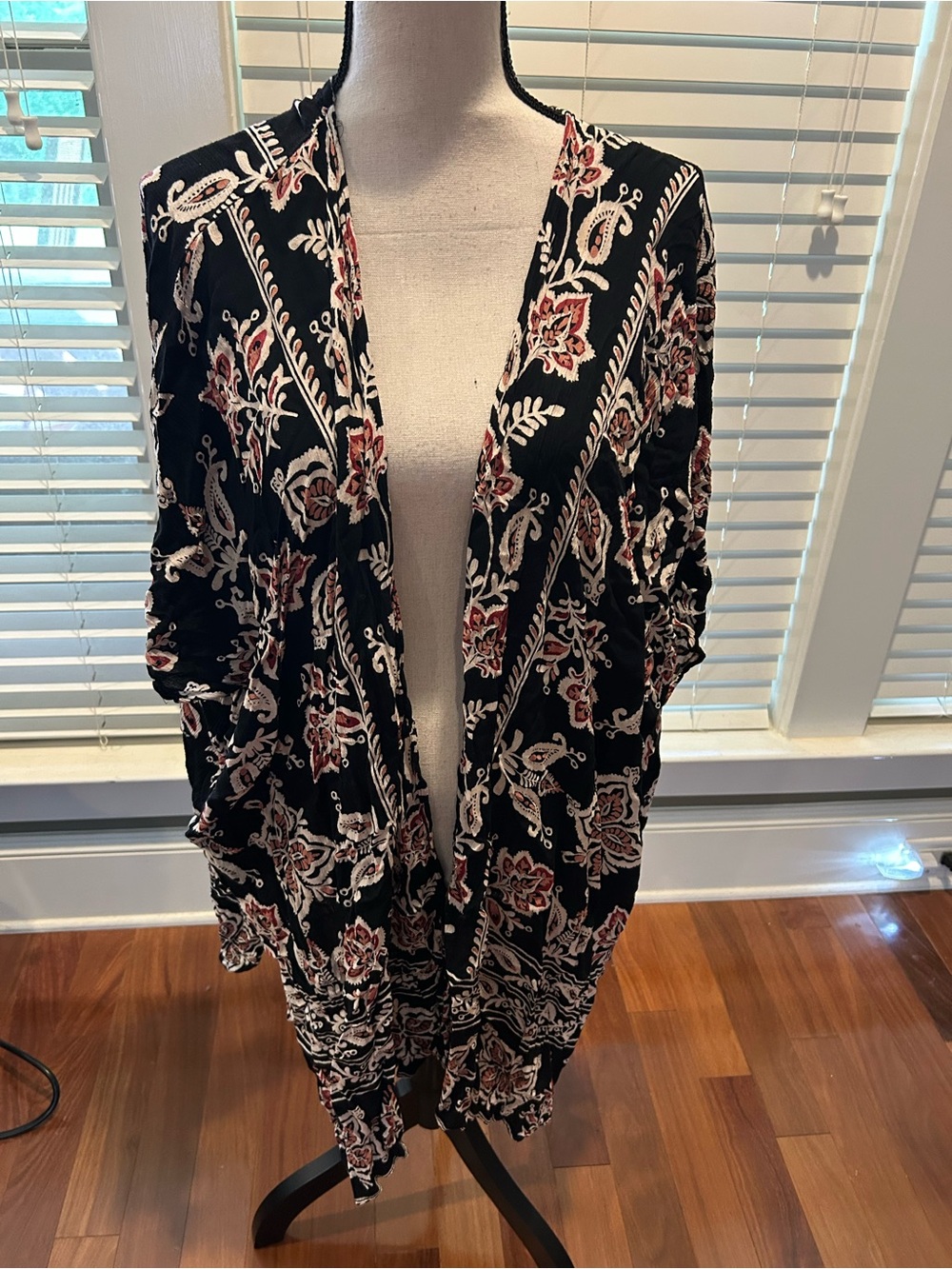 Angie Black Floral-Print Open-Front Kimono
